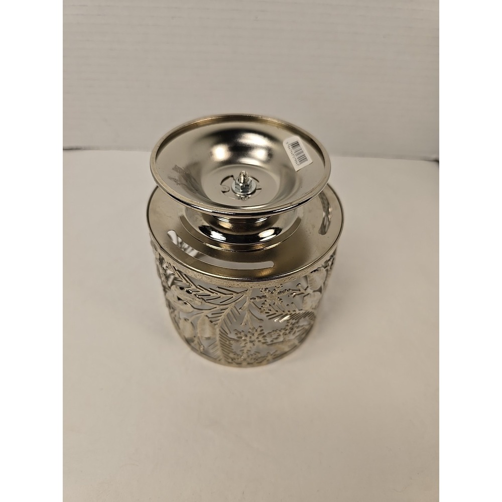 Bath & Body‎ Works Silver Chrome Snowflakes Pedestal 3 Wick Candle Holder - Picture 4 of 5